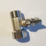 Stophane adapter 1/2″ x 1/4″ x 1/2″ i messing med drejehåndtag og gevindforbindelser